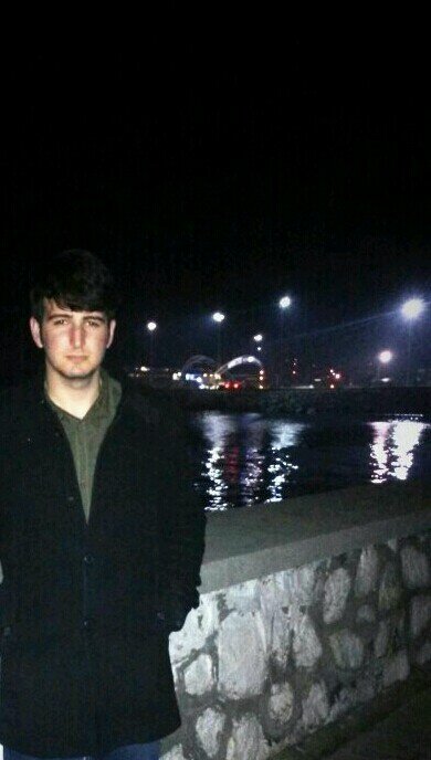 dünyanın en temiz gözleriyle bakıyorum sana! Şeker değil istediğim, yüreğini koy avuçlarıma