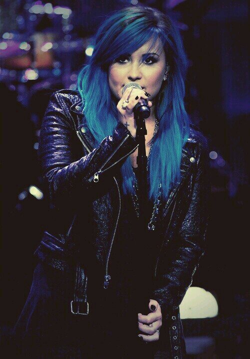 Stay Strong ✝ Demi