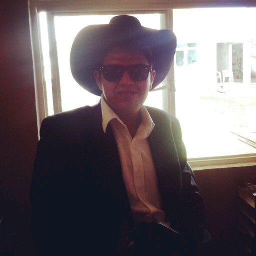 tuzo3052's profile picture. equis, somos chavos