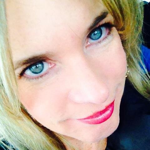 julieroehrig's profile picture. 