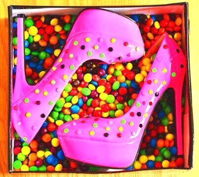 Aqui encontrareis chistes, moda, frases estupendas y lo más importante ZAPATOS. #SiguemeYTeSigo