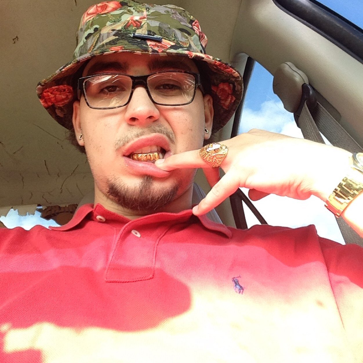 Im just laid back chillin posted feelin like villian mostly.... take you thru my ups and downs life is like a roller coaster..