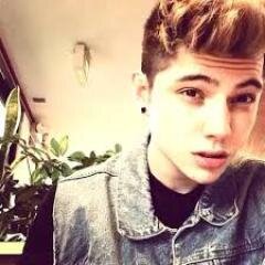 Boy Directioner Santo :3