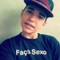 Nasci Pra ser feliz e não perfeito ! ;)
