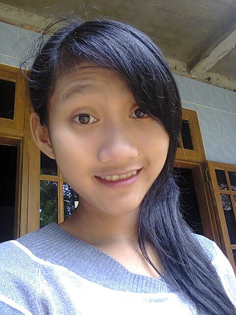 vicky_azka's profile picture. 