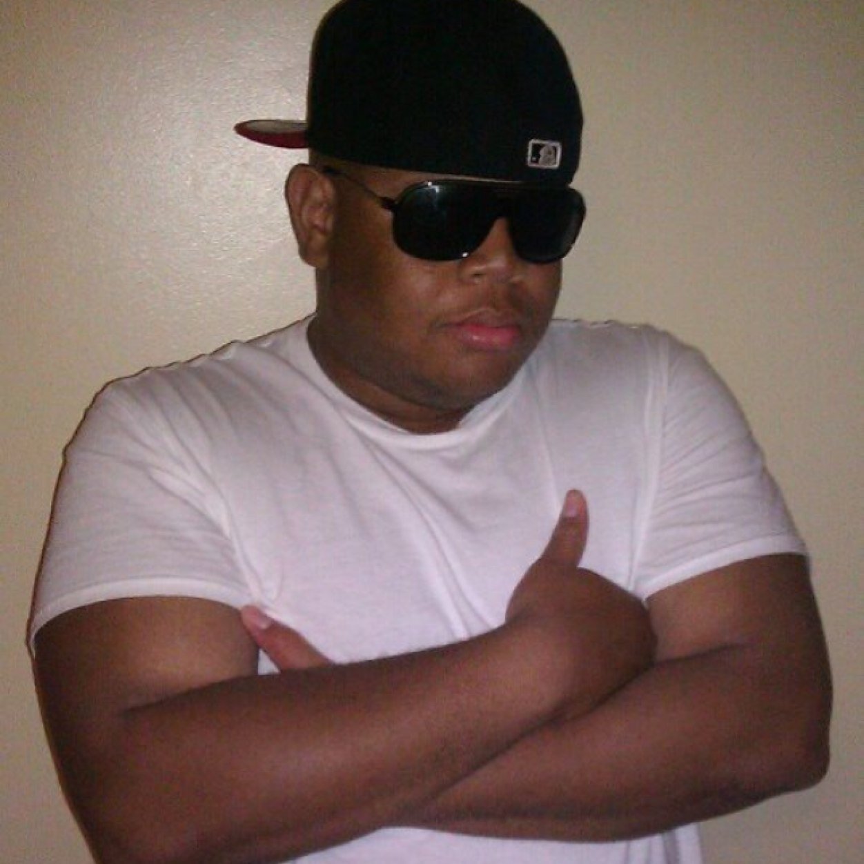 MAD_MAINOS's profile picture. Money