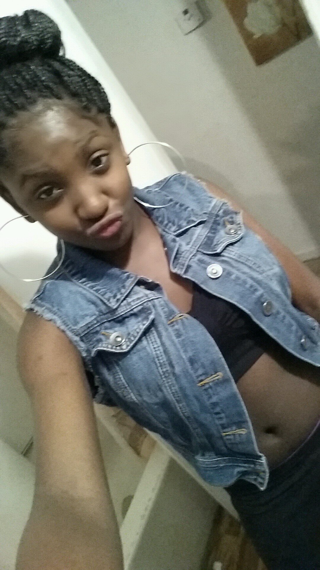 Bytchh Id is whaat id Is Buuh  Scary Hoee Det Dat Ishh I dnt Likeee Bang Bangg..! :)