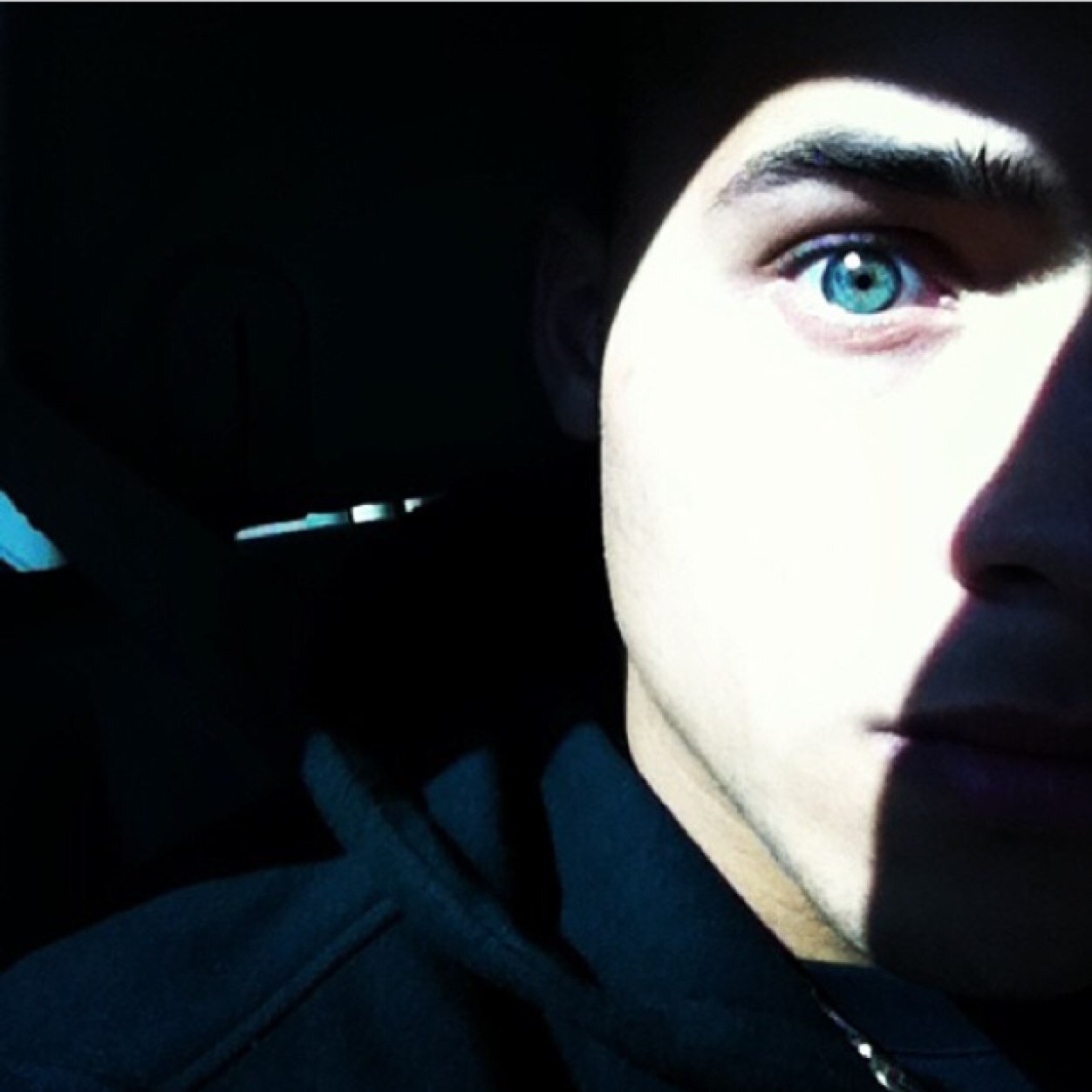 Richmondx3's profile picture. proud marine.