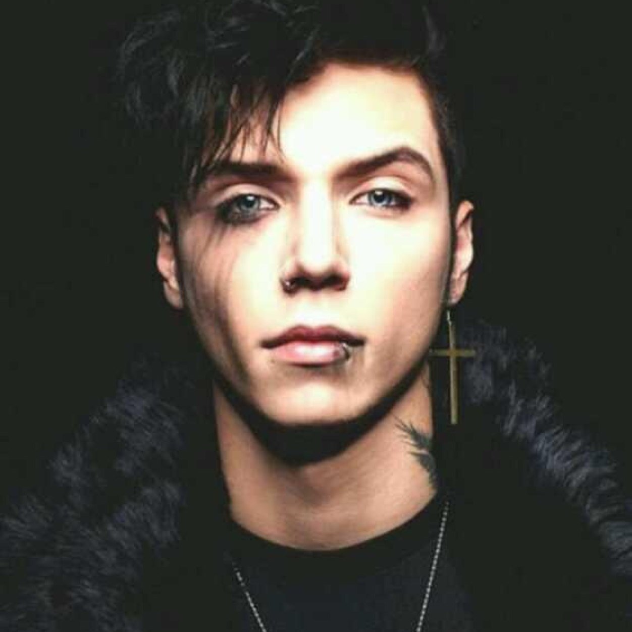 For every Outcast, BVB Army member and wierdo devoted to the Legion Of The Black! ❤ Stand up for what you believe in, even if that means standing alone!❤