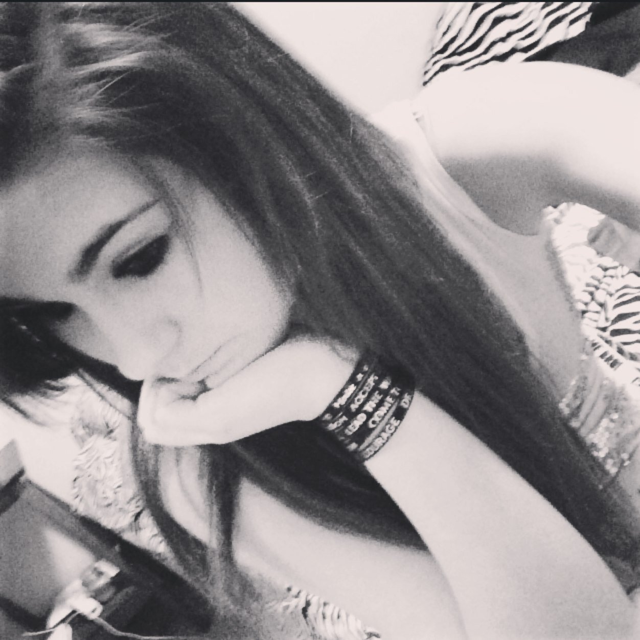 If you wanna know about me, shoot me a message i don't bite ;p