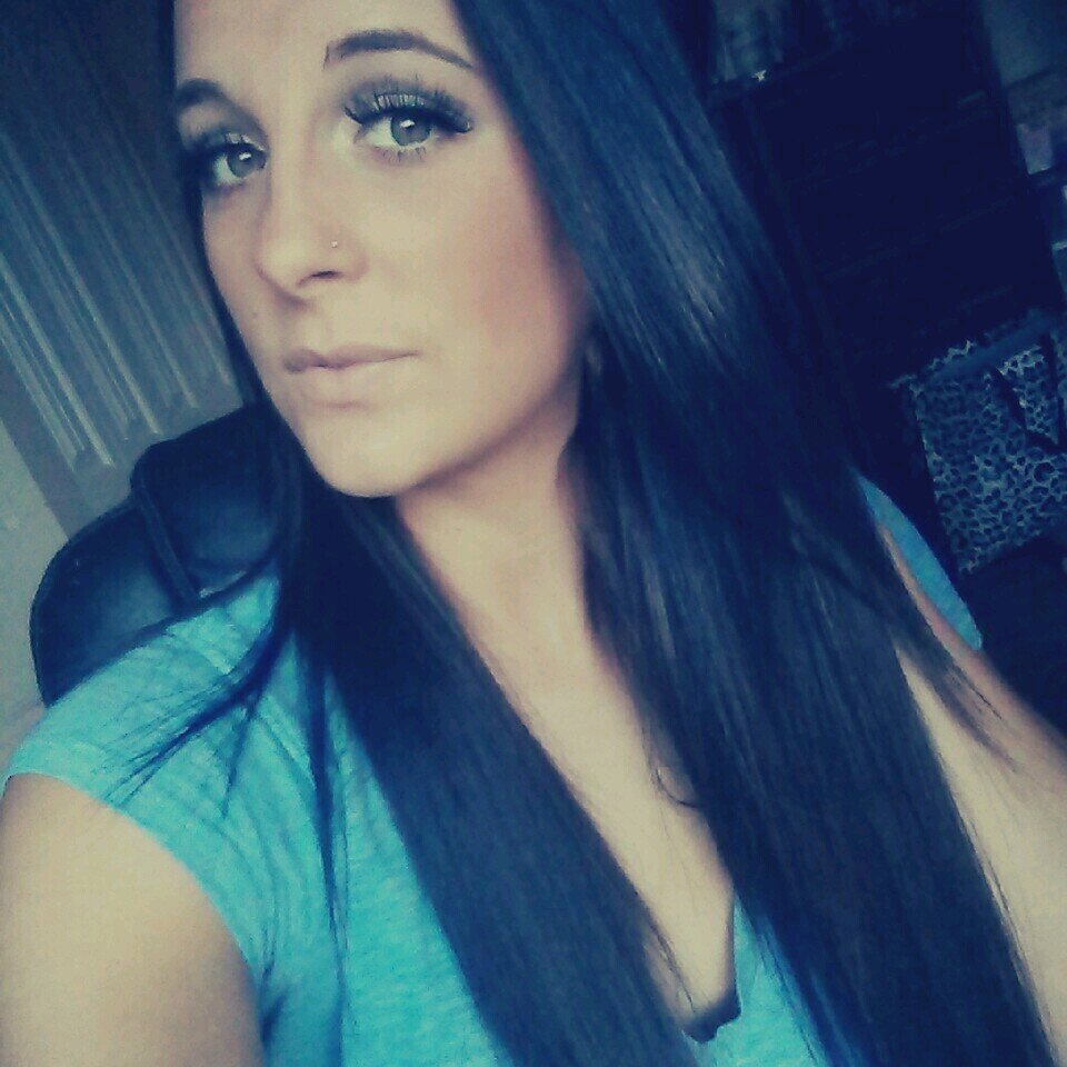 blonde_bombxo's profile picture. | fitness | cannabis | livefree | lacedup | pink | tattoos |