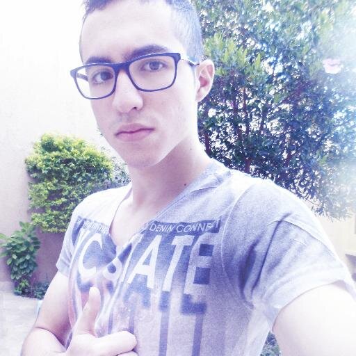 Francamente, eu sou tímido e paranóico.