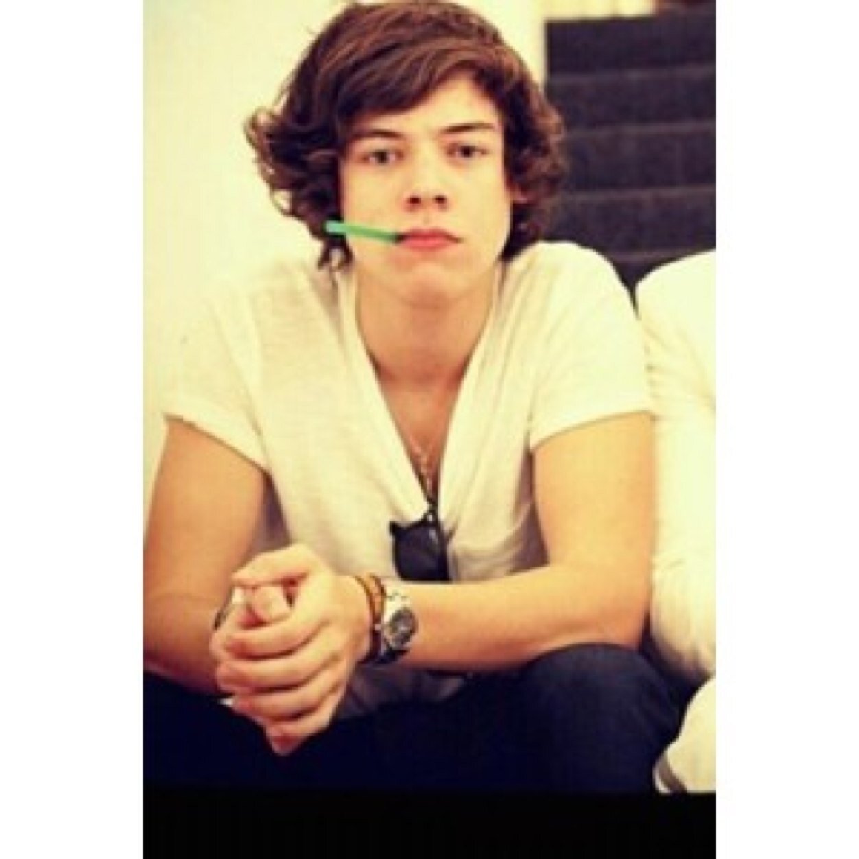 I like hugs, kisses, cuddling and kittens. And sex c;
