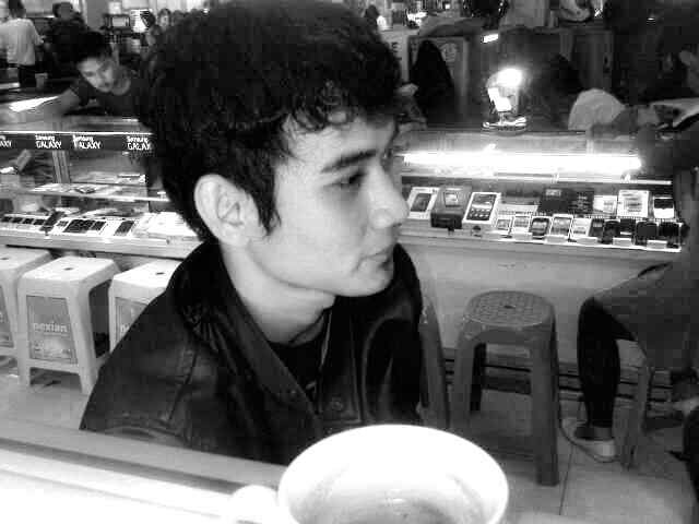 Setia,, baik,, dan rajin dalam segala hal ☺