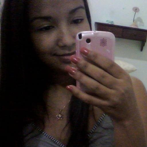 Porque Não é tão Fácil superar como dizem, é complicado ,exige paciência .e ter paciência nunca foi meu forte ''.