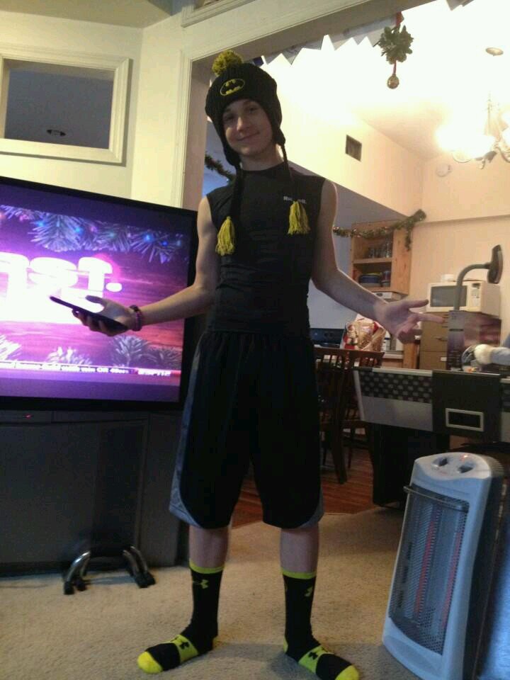 Im a competitive gamer in the Call Of Duty franchise.