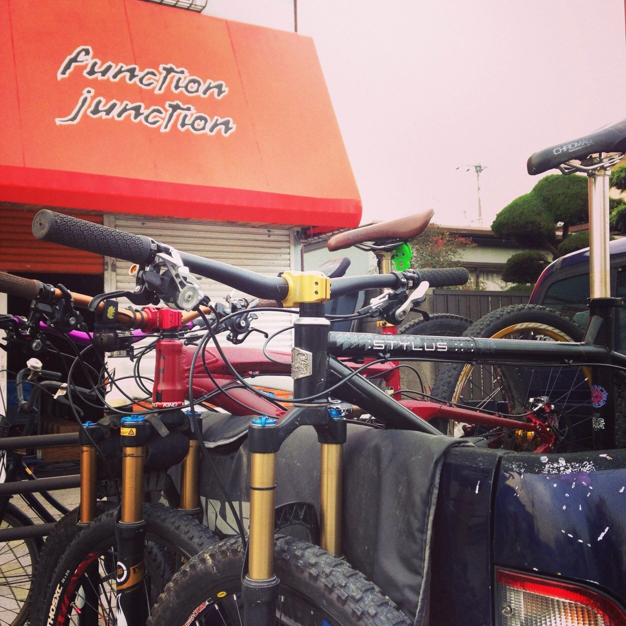 大阪府堺市北区新金岡町でMTBとかBMXの自転車屋をやってます。 新入荷商品の案内やイベント情報なんかをつぶやいて行きます。水曜定休日。営業時間11:00〜19:00日祝12:00〜19:00