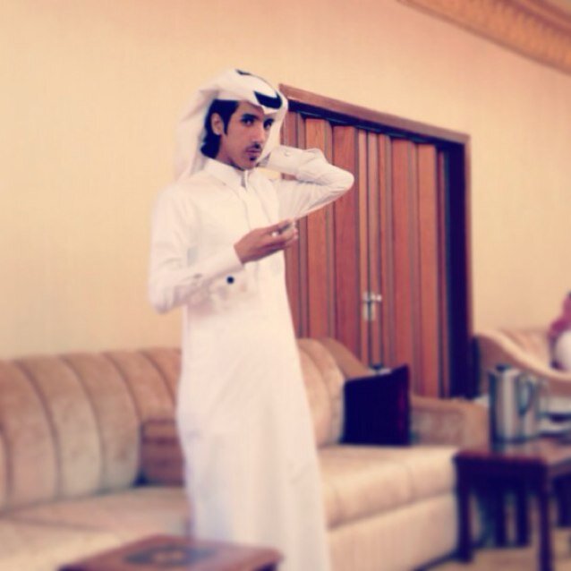 ♡ جميل أن تكتب كلمات .. يراها البعض جميلة .. يراها البعض معبرة .. ويراها اخرون بلا معنى .. أنت فقط تعلم عندما تكتبها ماذا يوجد وراء كواليسها ♡...kik :rrr_aa