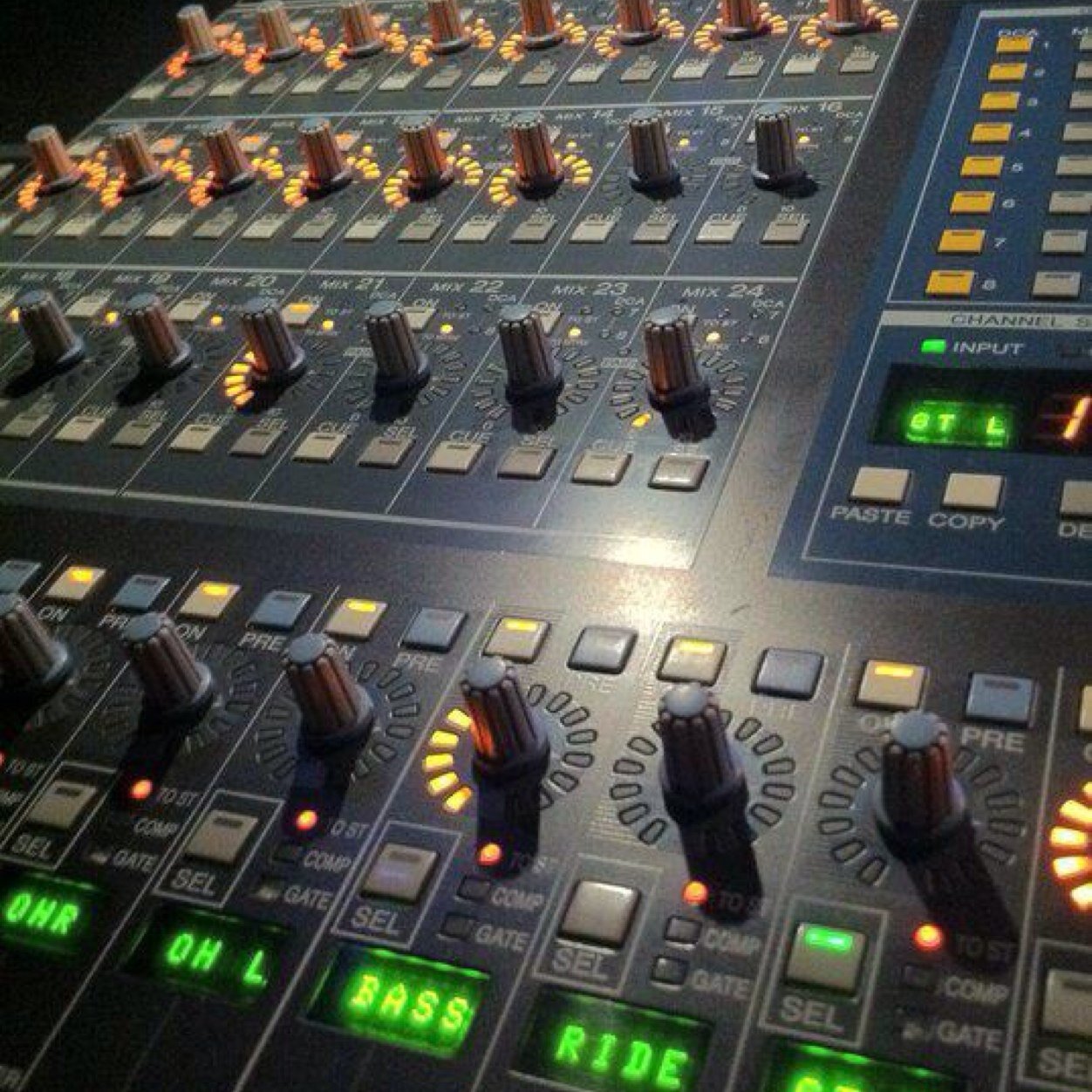 Estudio de grabacion, tecnico de sonido de directo, Mago de Oz, Burdel King, Sinkope, Reverted (uk).... Freelance.....