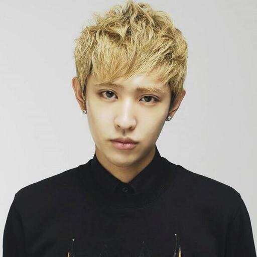 กัส.. รู้แค่นี้หละ [I will love@SIAGUS_MM forever กัสเซีย] 8.7.13 2.40 -มีภรรยาและลูกน้อย-