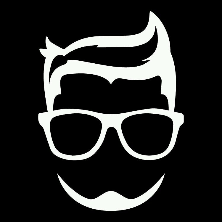 The Geek Next Door. http://t.co/4wOcwPIn