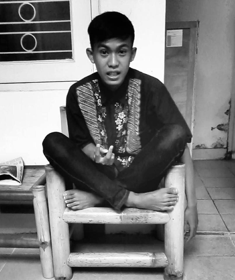 ♠saya follow.. ♣plisss follback.. •_• ♪