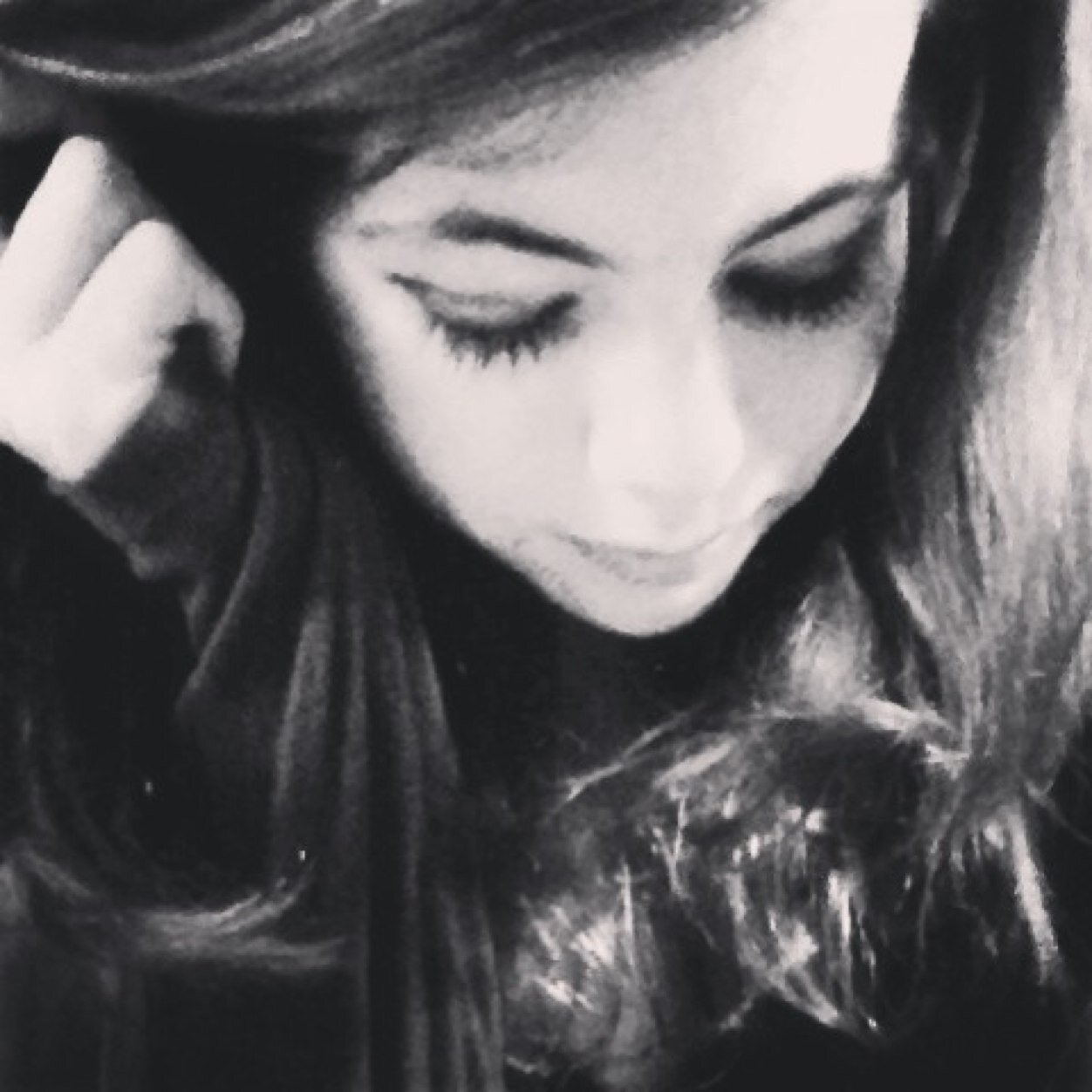 I dont know any perfect people, only flawed people who are still worth loving~ john green.