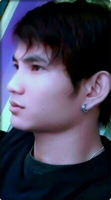 DewadiA's profile picture. 