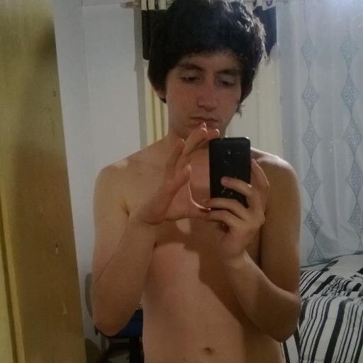 futuro garoto de programa e ator pornô, faço shows na twitcam e cam4, 18 anos, 1,70m, quer transar comigo deixa recado ; ), prometo ser um putinho na cama