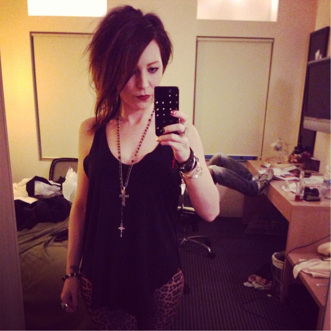 Cocktail drinkin rock n roll lovin hairstylist