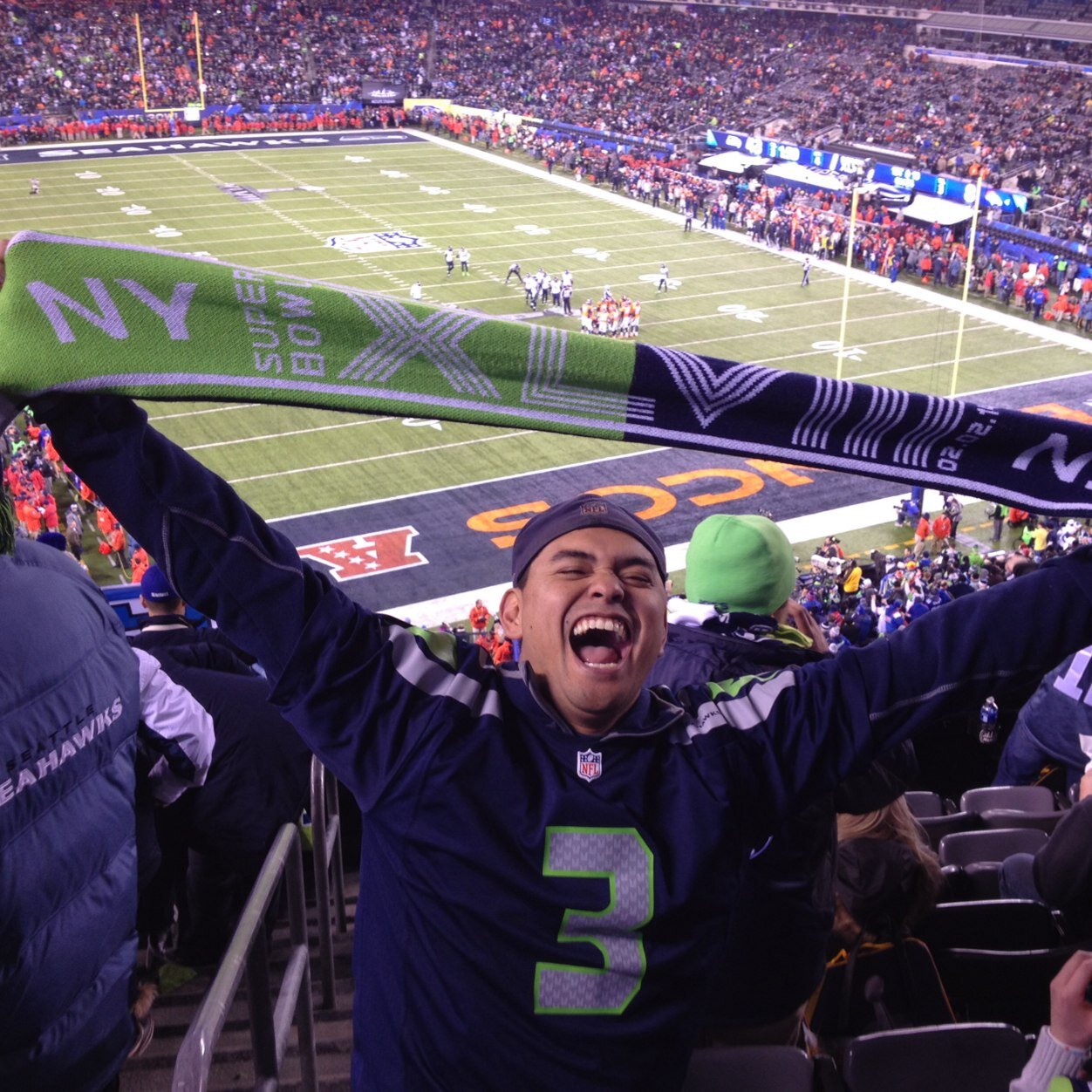 husband, father, former ESPN employee, die hard Seahawks, Mariners and Sonics fan. Risk taker and owner of Coos Golf Club in Coos Bay, OR.