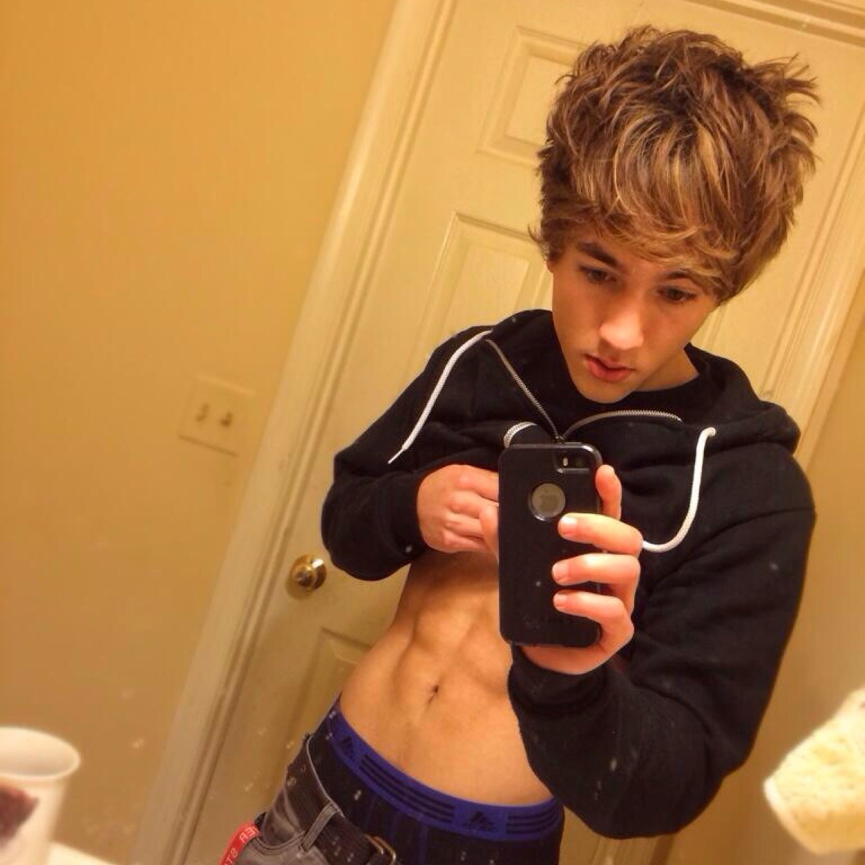 free follow from @floralmagcon