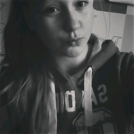 Larissa.Halb Italienarin. Whatsapp *__* Facebook *_*