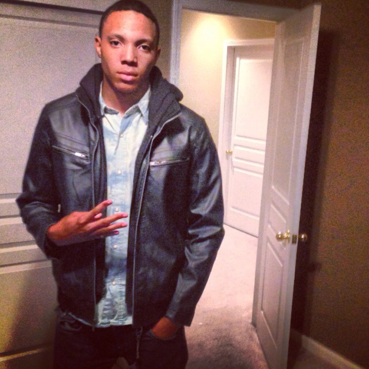 Song Writer/Recording Artist          Serious Inquiries Only                         Audio Dripz Music Group(ADMG) Khalif21@gmail.com