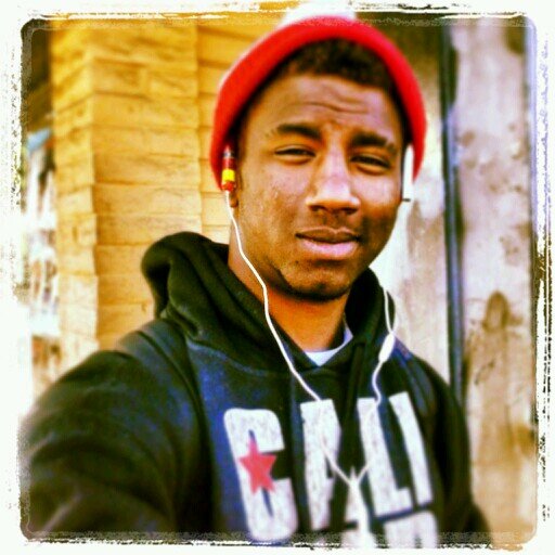 well im jst a layed low dude. follow nd i'll follow bacc :40