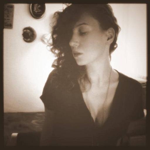 e_hiddentrack's profile picture. guarda nel primo cassetto a sinistra.