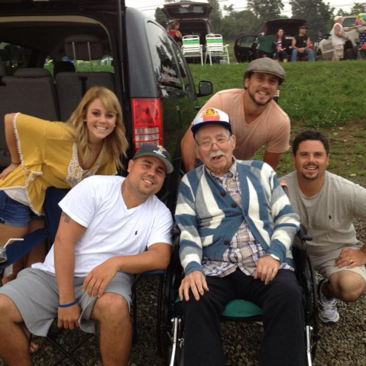 SkeezColella's profile picture. Faith , Family , Friends