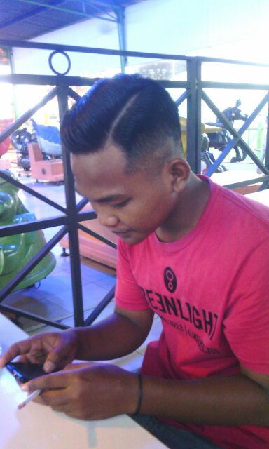 Comedy | Indonesia pusaka | Can you stay a little while, can you drink this cheap bottle of wine |