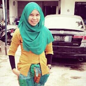 Hidup jangan dibuat susah...jadi nikmatin lahh hidupmu sebaik mungkin

de.anie@yahoo.com