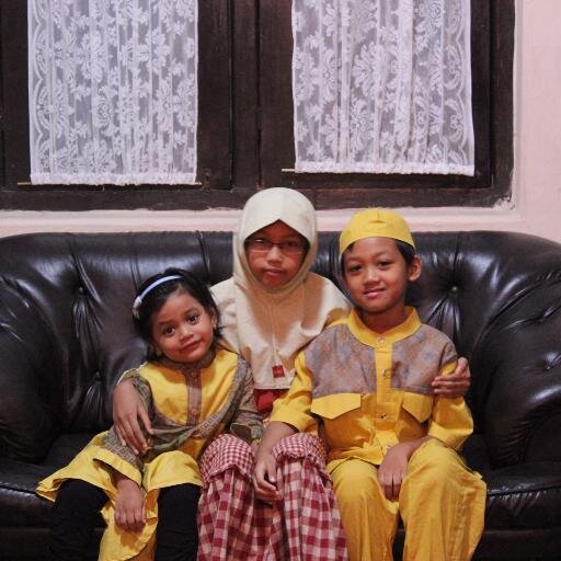 arin_fajrina27's profile picture. Hobi menggambar, membuat cerpen dan novel, nonton film seru dan video musik. Aku itu #Soniq #Comate #Nialler #Directioners and #Belieber