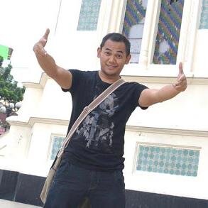 Mahasiswa, Aktivis, Pekerja Sosial,  Penulis, Usahawan