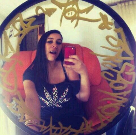 viheller_'s profile picture. 