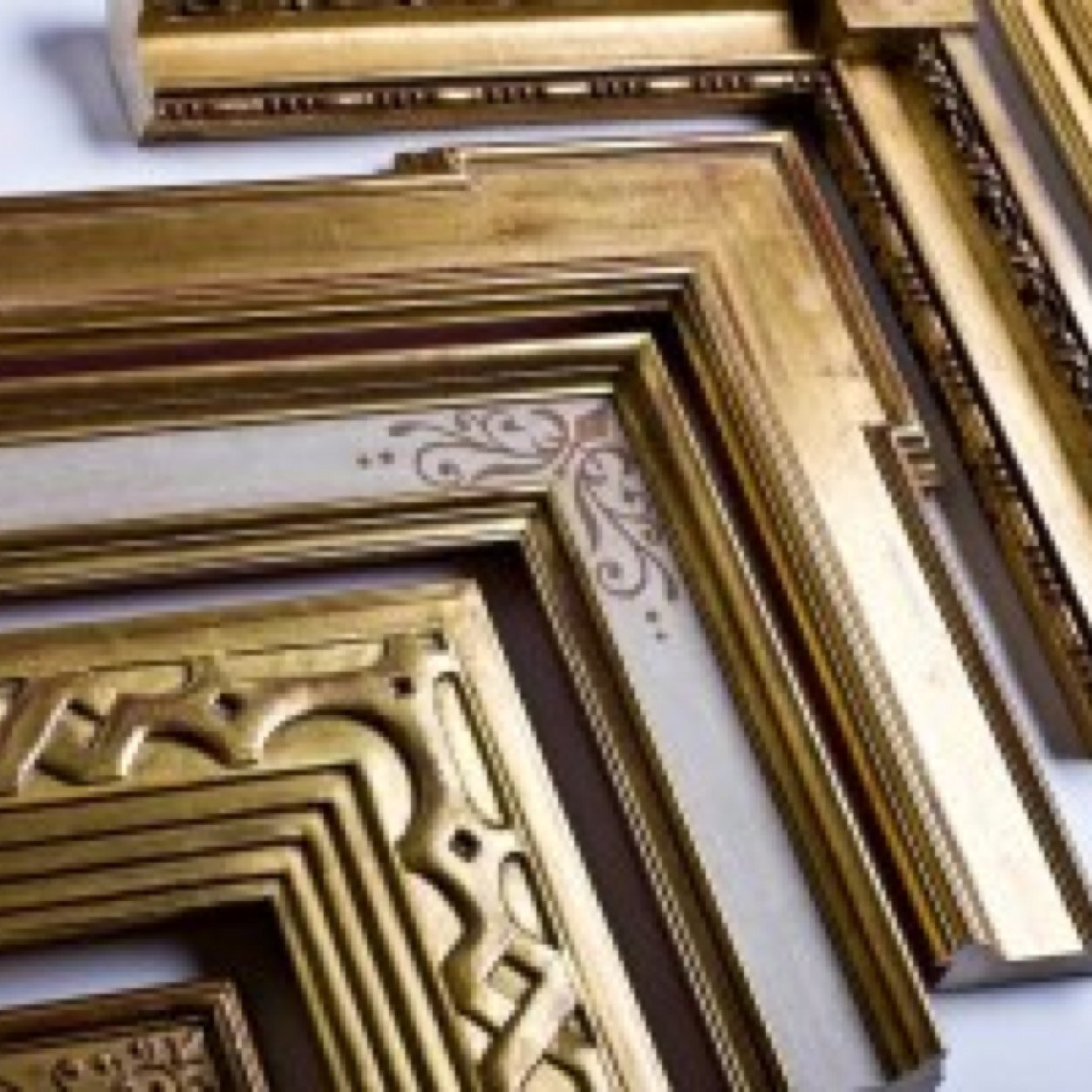 Experts in corporate & residential custom framing projects/installation x 35 years. Large format printing. ❤️ your WALL ❤️ your SPACE ❤️ your FRAMES ❤️ your ART