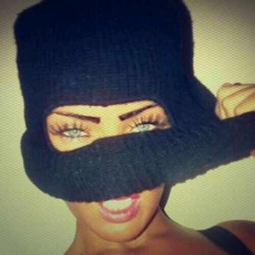 Single but whatever who cares! Follow and just ask for a follow back ok so thats it ! (': peace