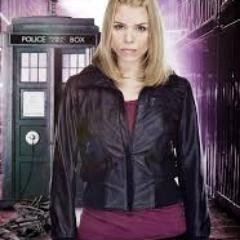 I'm Rose Tyler and I travel with the Doctor (DWRP Multi 21+)