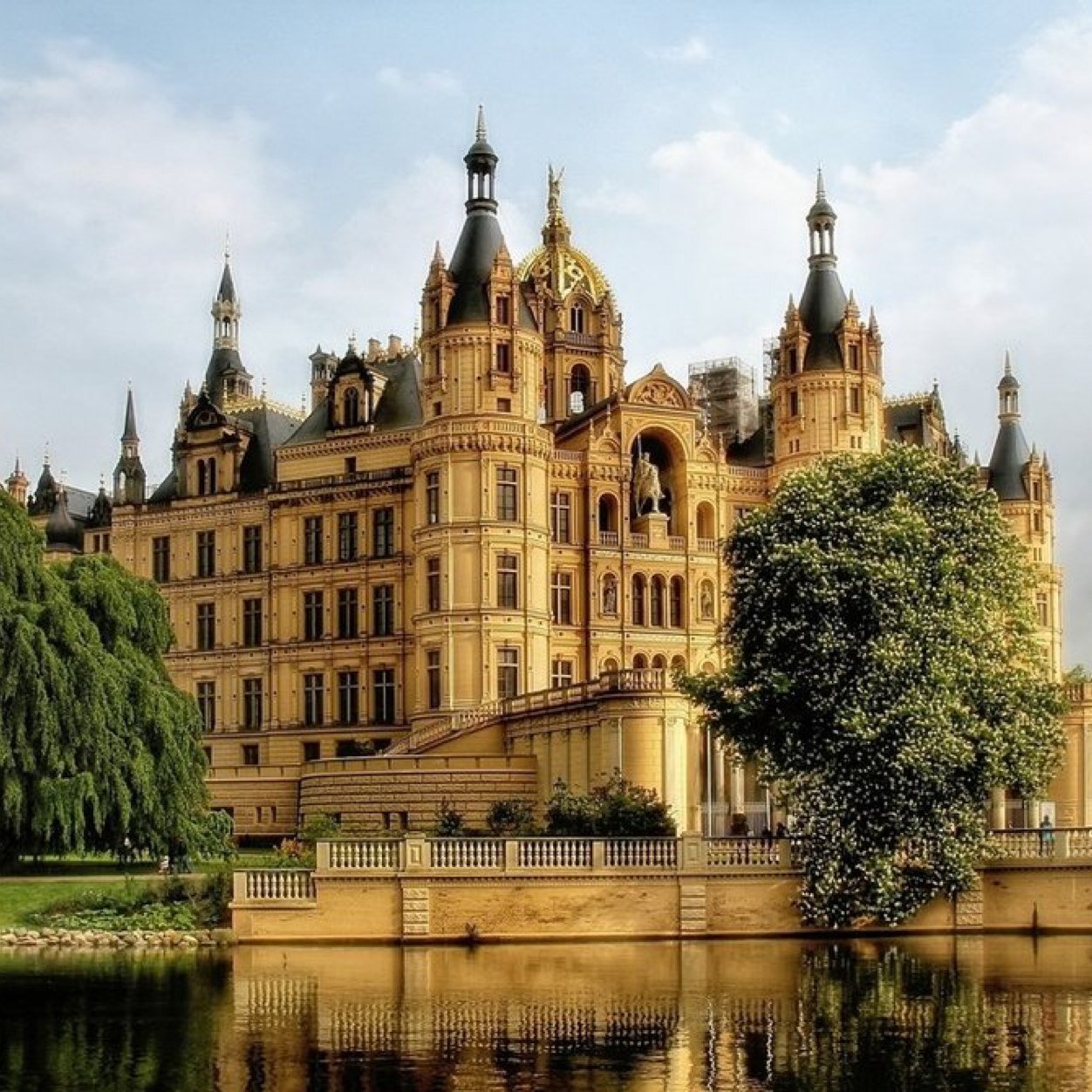 |This isnt your usual boarding school. This is where the line between humans and supernatural beings, crosses| [[+18 RPG- tumblr sited- DM for a role]]