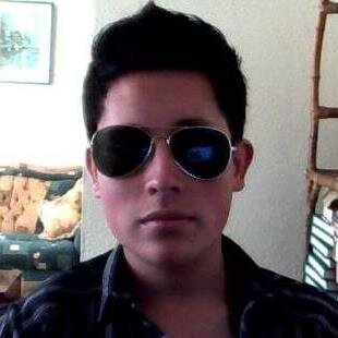 Soy Comunicador social y periodista, alguien relajado, no me gusta tener problemas con nadie, soy alguien confiable, y este año que este lleno de alegrias! 😊