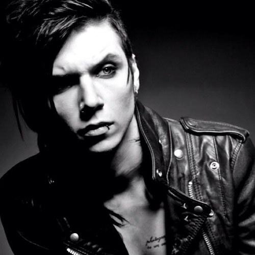 i love black veil brides one hell of a lot ❤
follow and i'll follow, unfollow and i'll unfollow, simples.
I try to help people as much as i can..❤