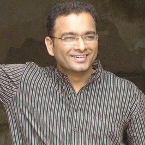 Software development engineer, sports enthusiast..