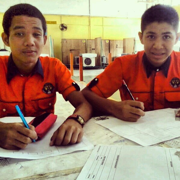 Instagram:fattahfaazman98,WeChatID:fattahfaazman,Winston®